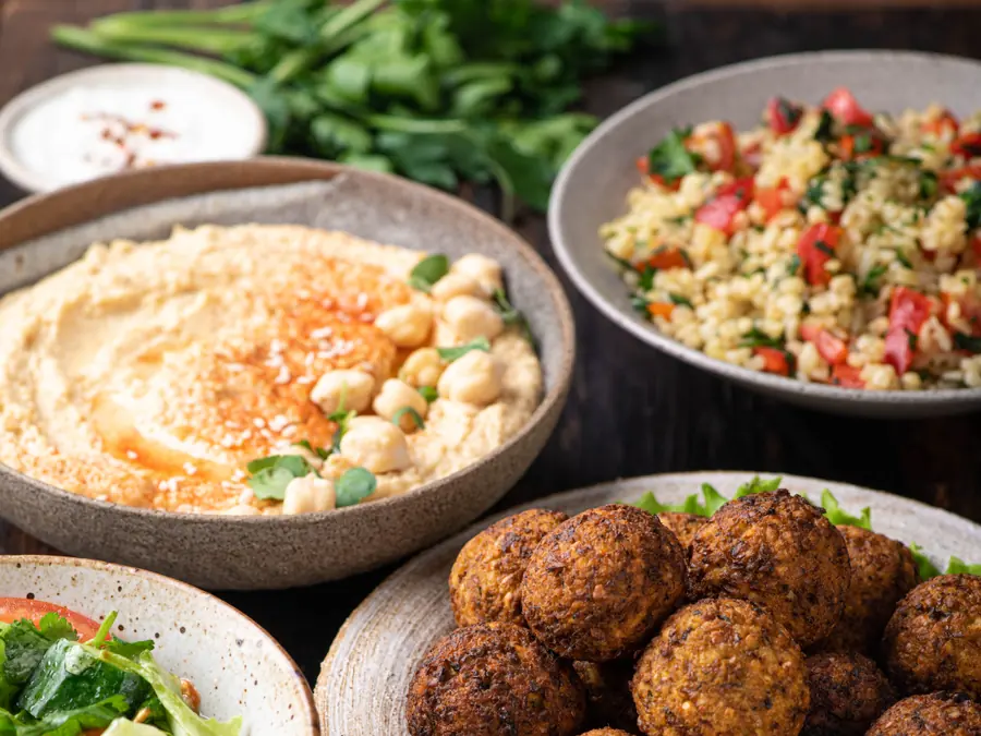 Falafel hummus mezze